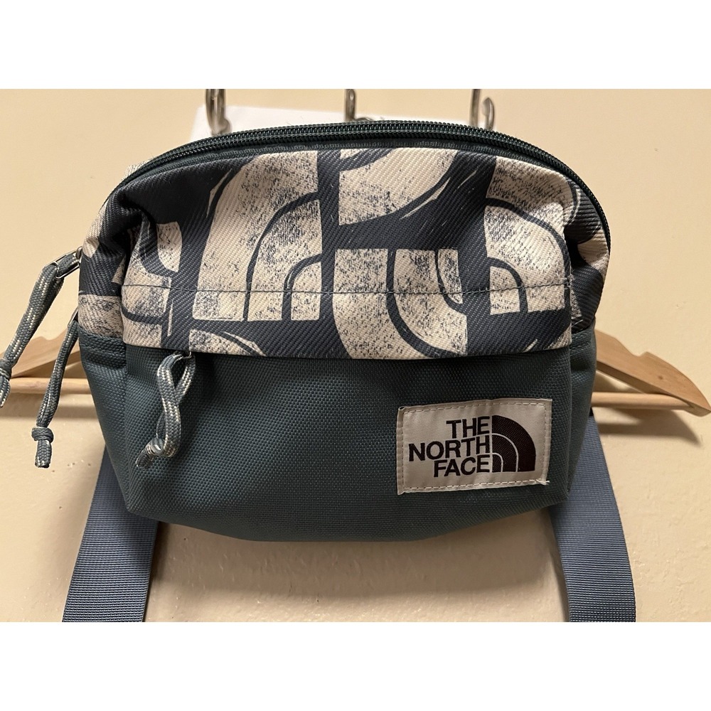 The North Face Berkeley Lumbar Crossbody Pack Blue-Gray White Geometric Print